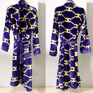 Luxury Plush Bamboo Terry Robe purple chain NWOT